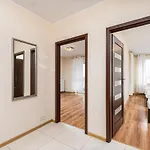 Al Krakowska 291a By Homeprime *