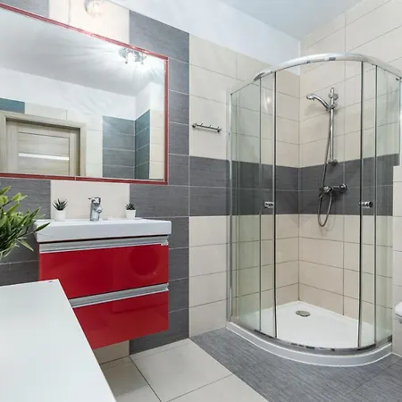 Al Krakowska 291a By Homeprime *