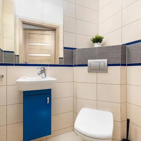 Al Krakowska 291a By Homeprime