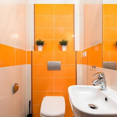 Al Krakowska 291a By Homeprime *