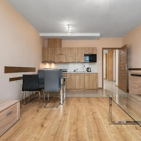 Al Krakowska 291a By Homeprime *