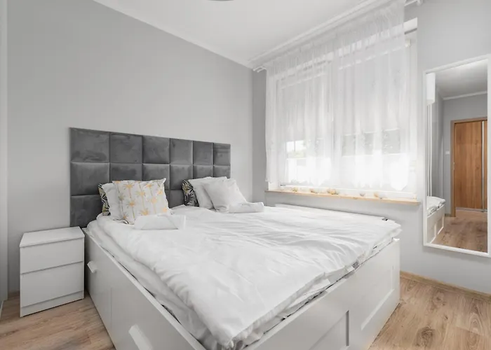 Al Krakowska 291a By Homeprime